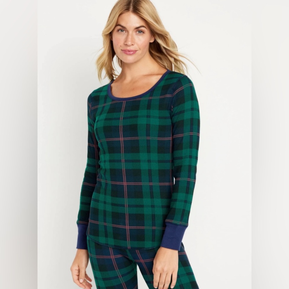 NWT Old Navy women’s flannel Christmas pajama top